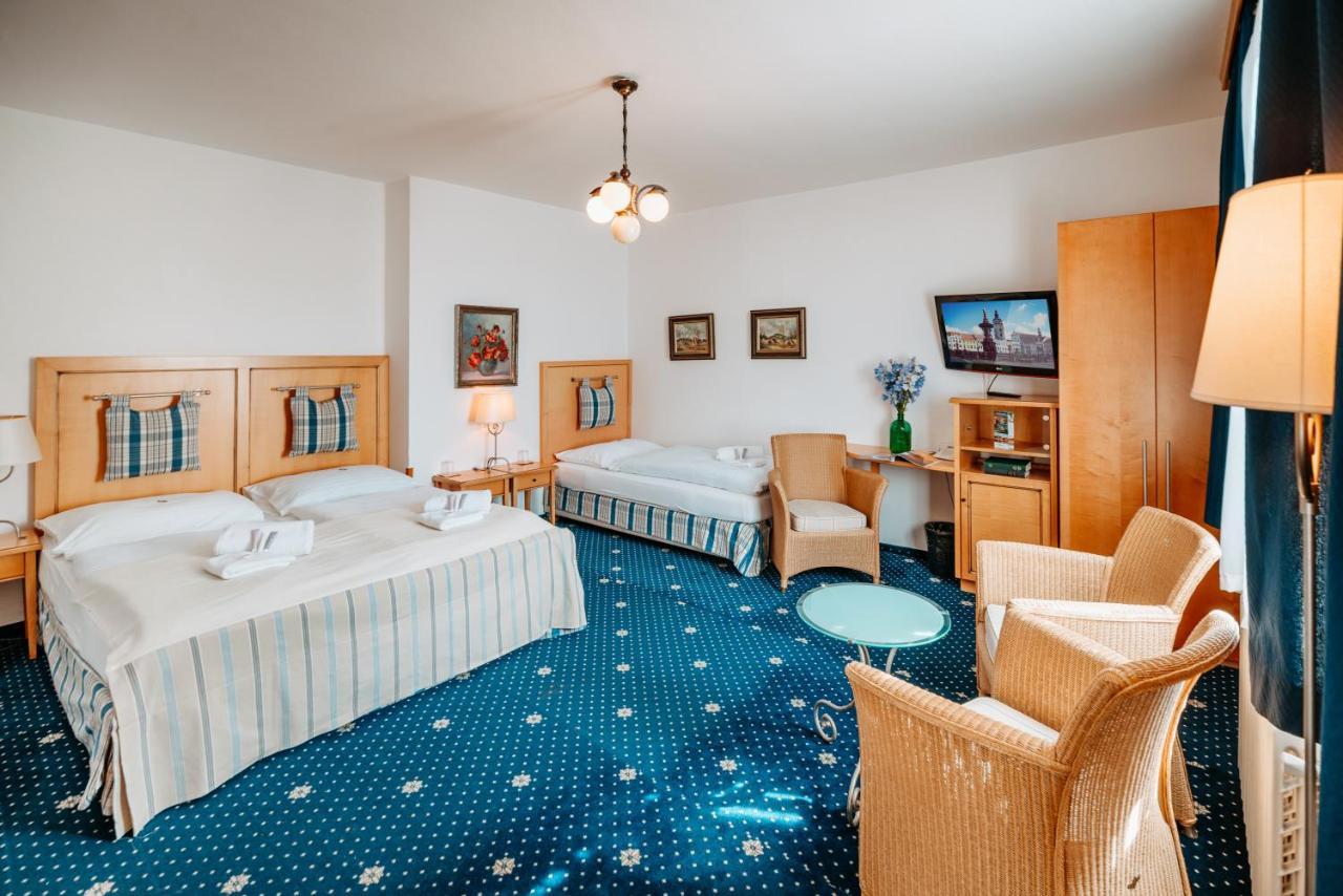 צ'סקה בודיוביצה Hotel Klika מראה חיצוני תמונה