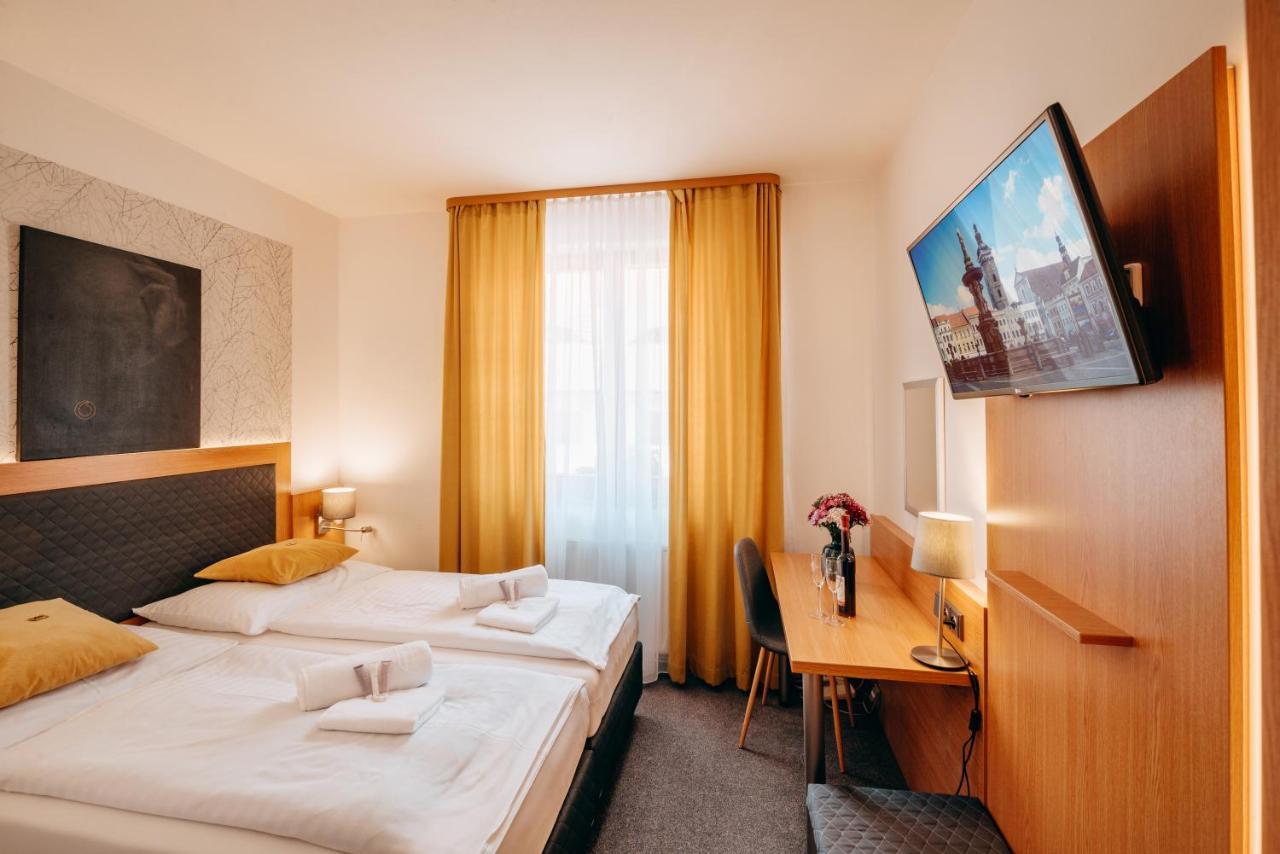 צ'סקה בודיוביצה Hotel Klika מראה חיצוני תמונה