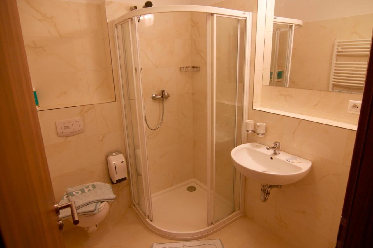צ'סקה בודיוביצה Hotel Klika מראה חיצוני תמונה