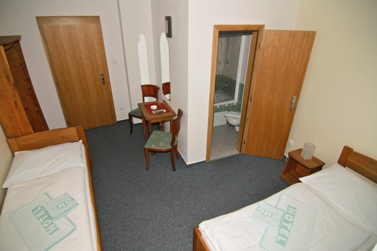 צ'סקה בודיוביצה Hotel Klika מראה חיצוני תמונה